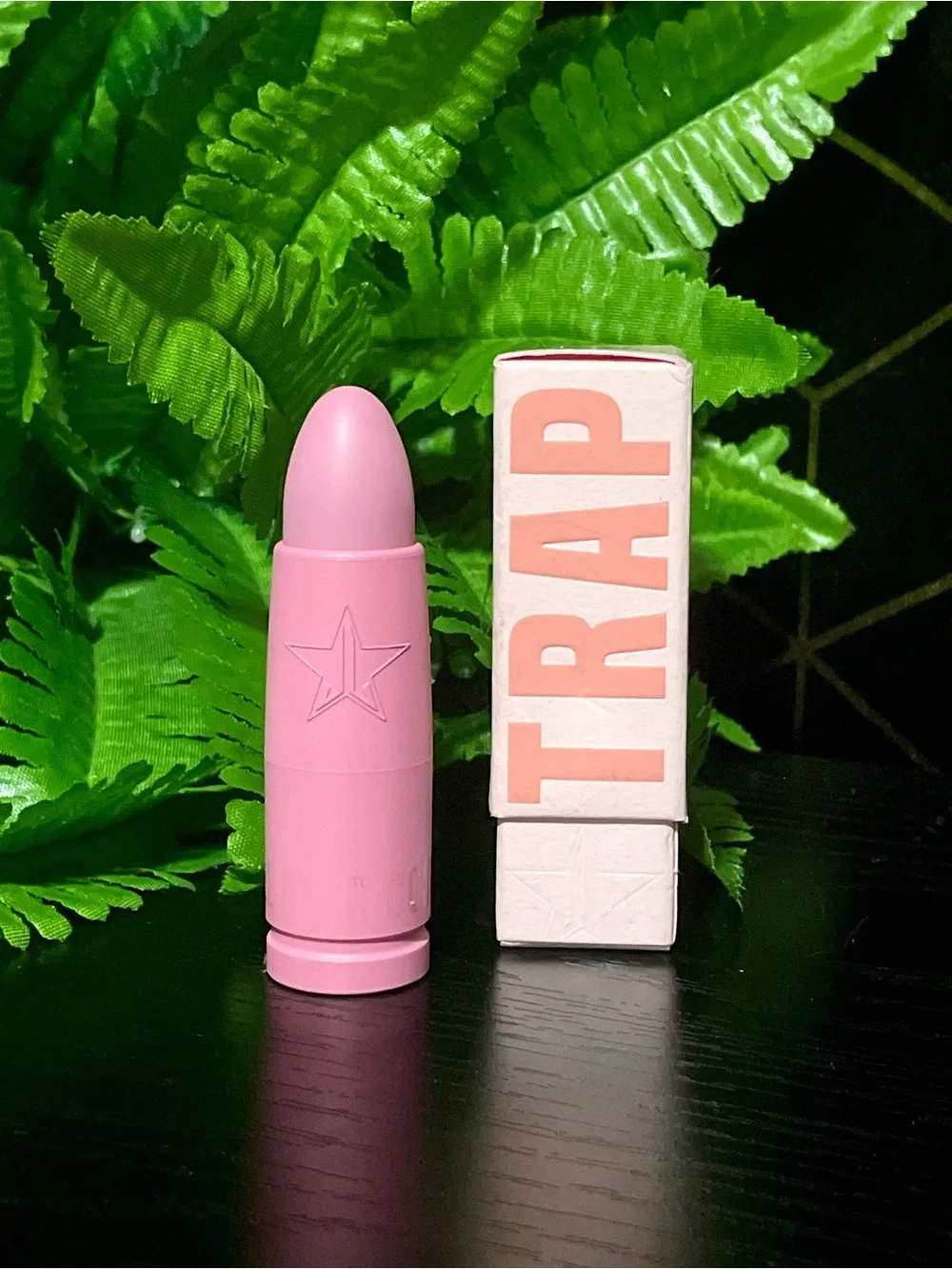 Jeffree Star Velvet Trap Lipstick - Grave Digger